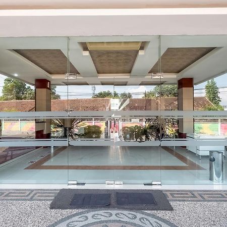 Oyo Flagship 3726 Tembok Batu Residence Tugu Zewnętrze zdjęcie