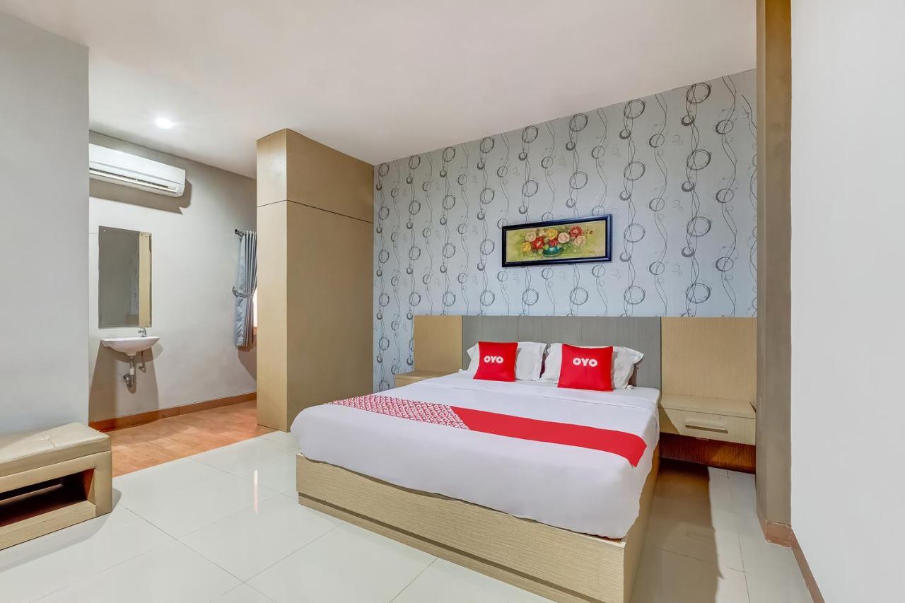 Oyo Flagship 3726 Tembok Batu Residence Tugu Zewnętrze zdjęcie