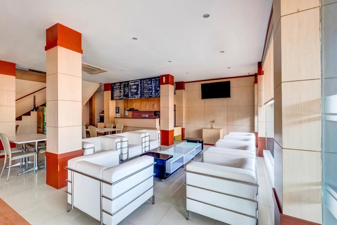 Oyo Flagship 3726 Tembok Batu Residence Tugu Zewnętrze zdjęcie