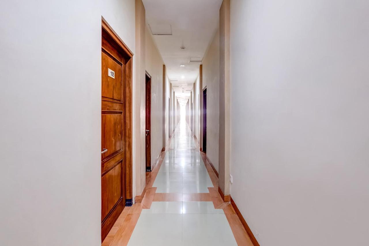 Oyo Flagship 3726 Tembok Batu Residence Tugu Zewnętrze zdjęcie