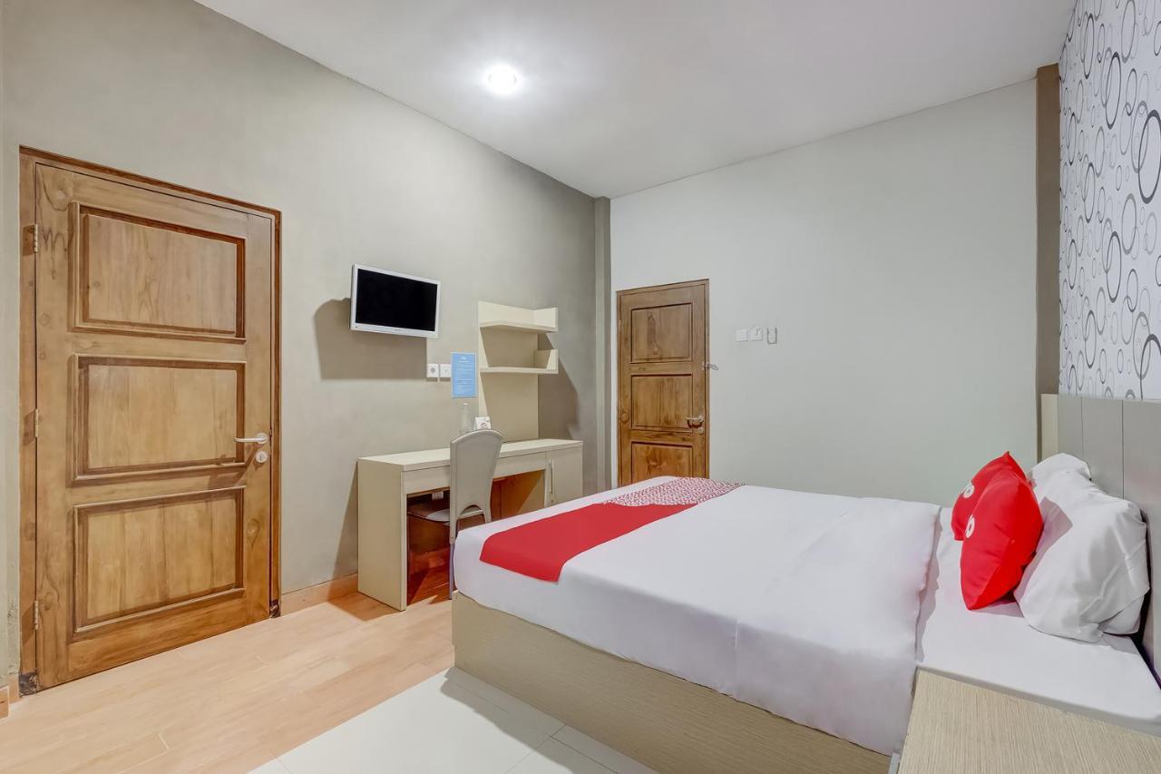 Oyo Flagship 3726 Tembok Batu Residence Tugu Zewnętrze zdjęcie